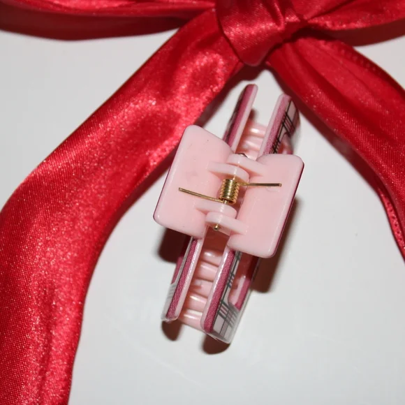 Sweetheart Sampler Mini Claw Clip - Sugar Sprinkle Bow - Picture 3 of 4